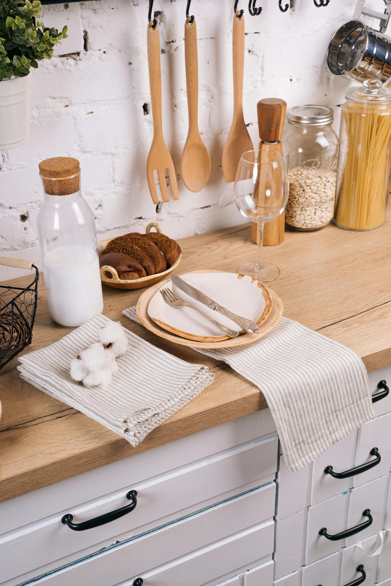 Kitchen & Home